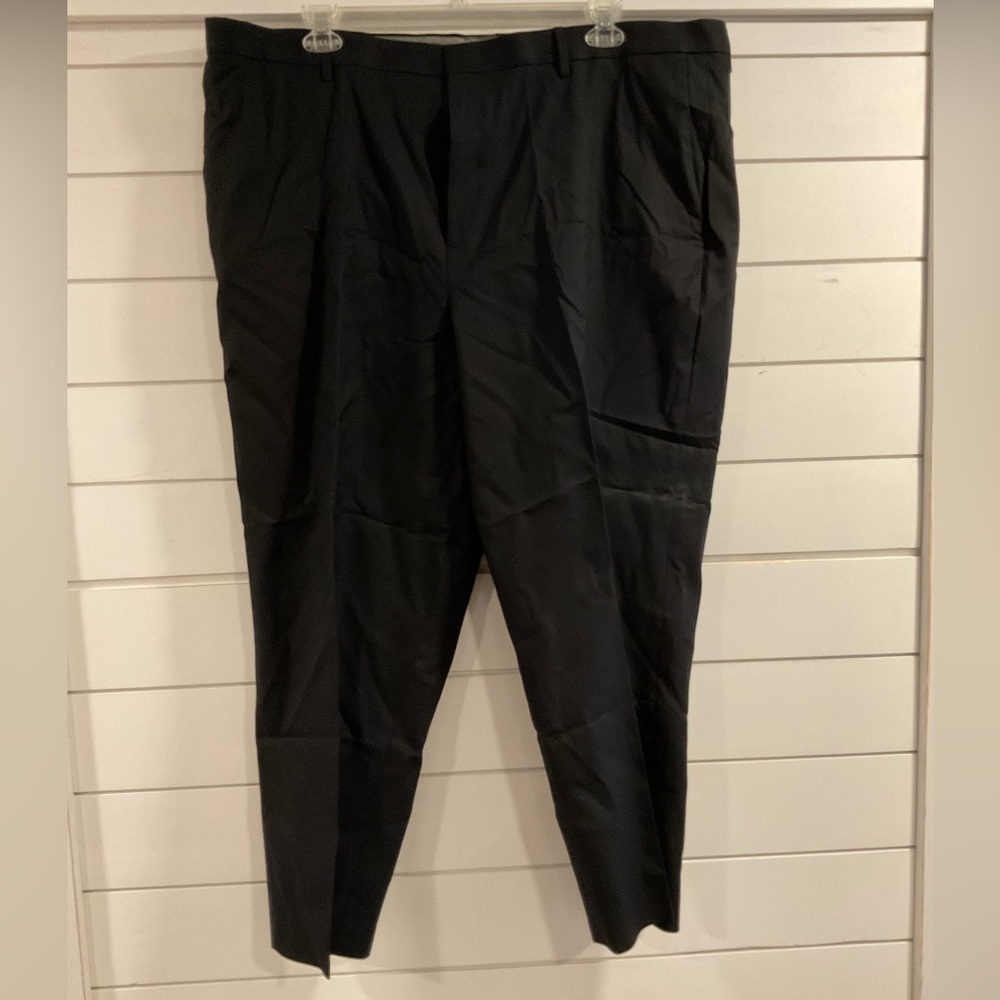 Men’s Standard Fit Dress Pant